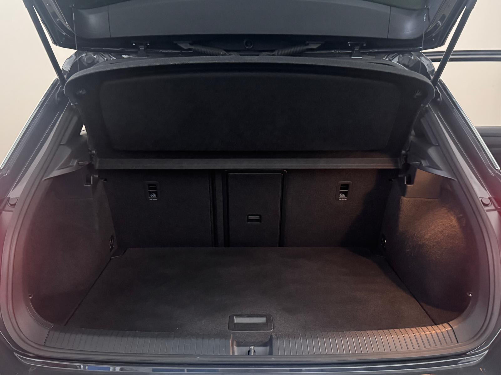Volkswagen T-Roc 1.5 TSI Sport Navi Parkhilfen SFW Standhzg, миниатюра 26