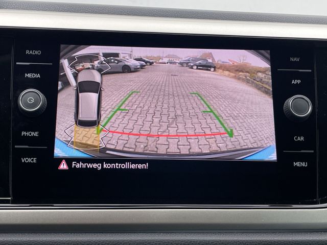 Taigo 1.0 TSI Move Kamera/Navi/Keyless/LED/App-C