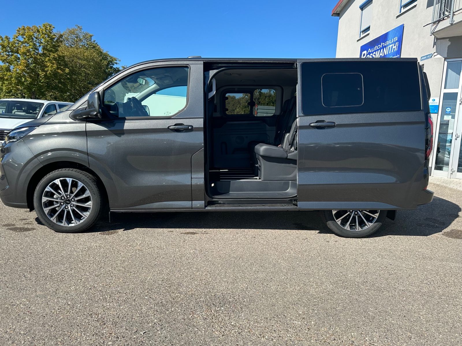 Ford Tourneo Custom - Bild 24