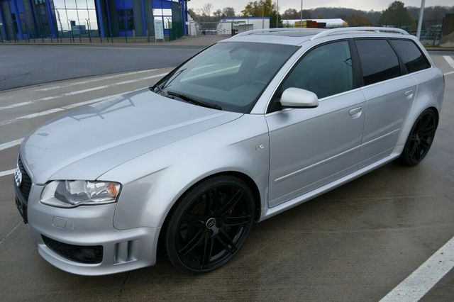 Audi RS4 4.2 V8 quattro Avant SCHALENSITZE BOSE NAVI