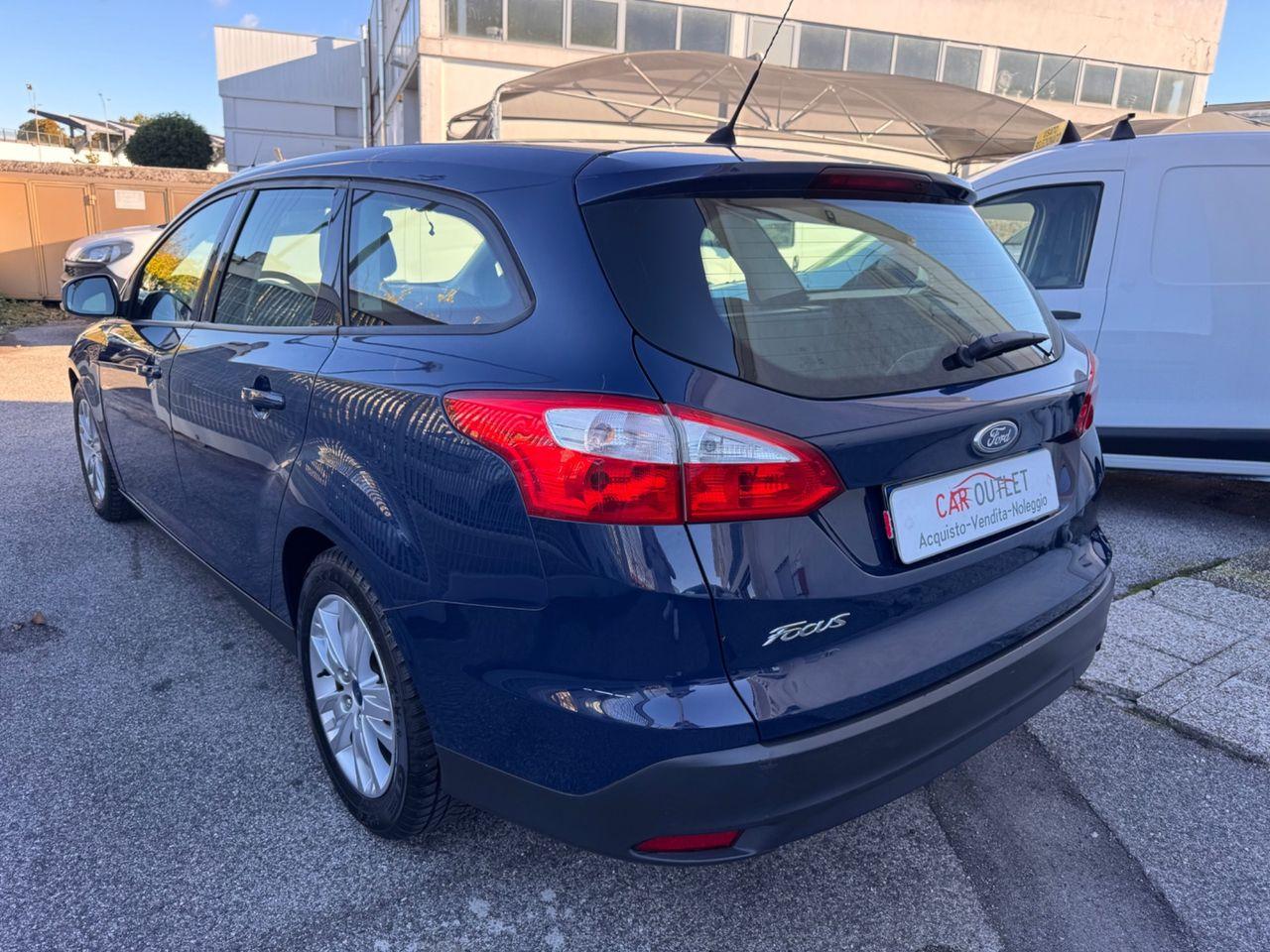 Ford Focus 2013 — photo 6