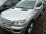 Mercedes-Benz ML 350 4MATIC - Mercedes-Benz ML 350 aus 2009