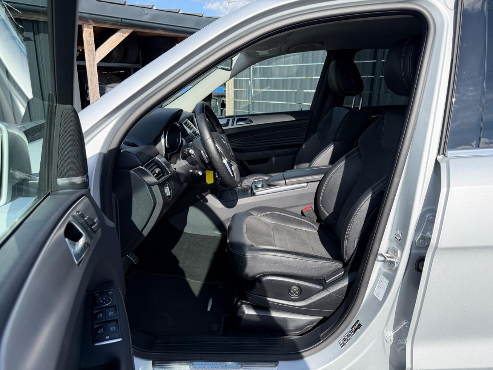 Mercedes-Benz ML 350 BlueTec 4M*7G*COMAND*AIRMATIC*H&K*AHK*