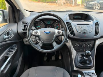 Ford Kuga - 12