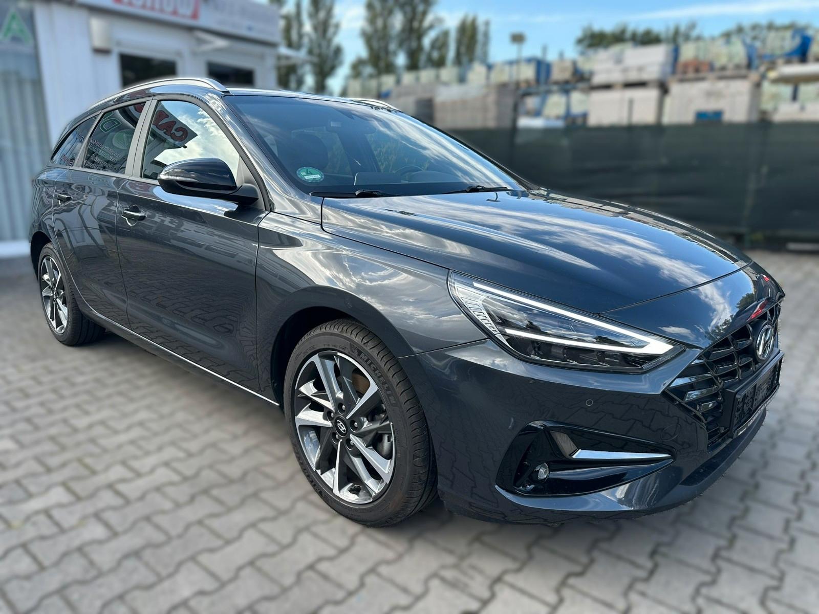 Hyundai i30 cw Connect & Go AHK