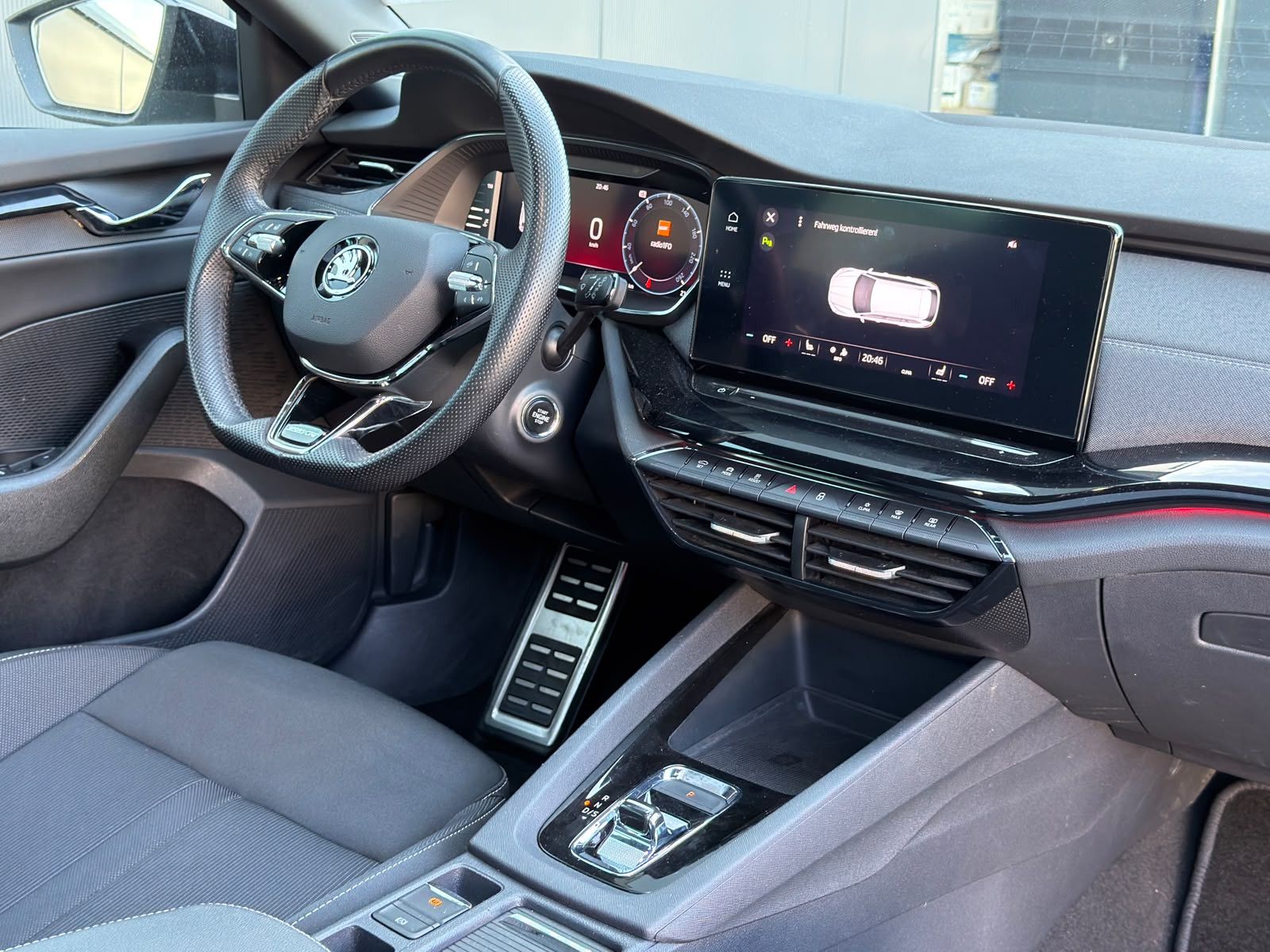 Fahrzeugabbildung SKODA Octavia Combi Sportline*PANO