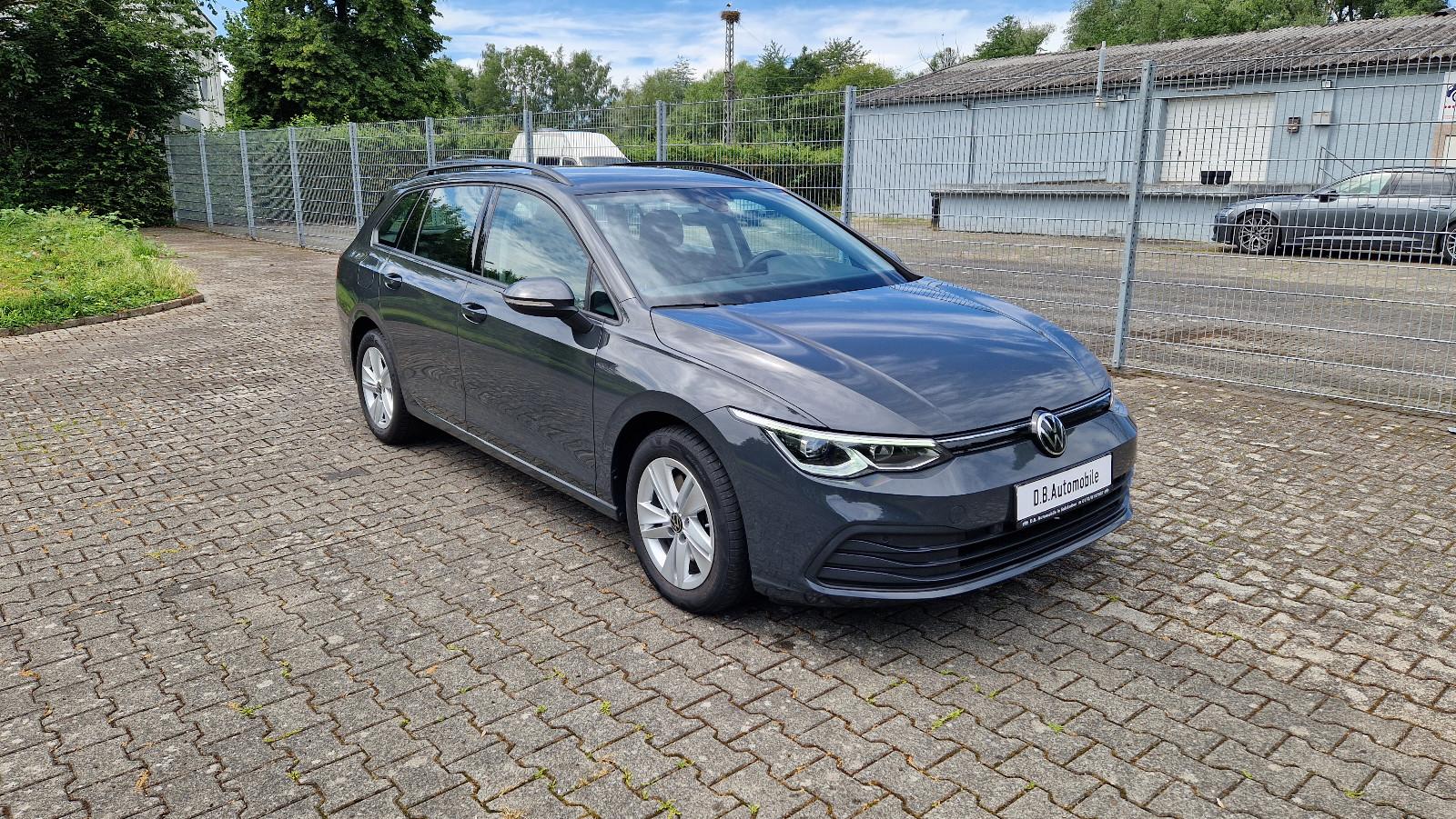 Volkswagen Golf 8 Var. 2.0 TDI 1.Hd Matrix ACC Navi DAB