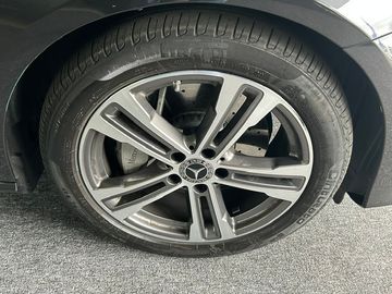 Mercedes E 220 - 4