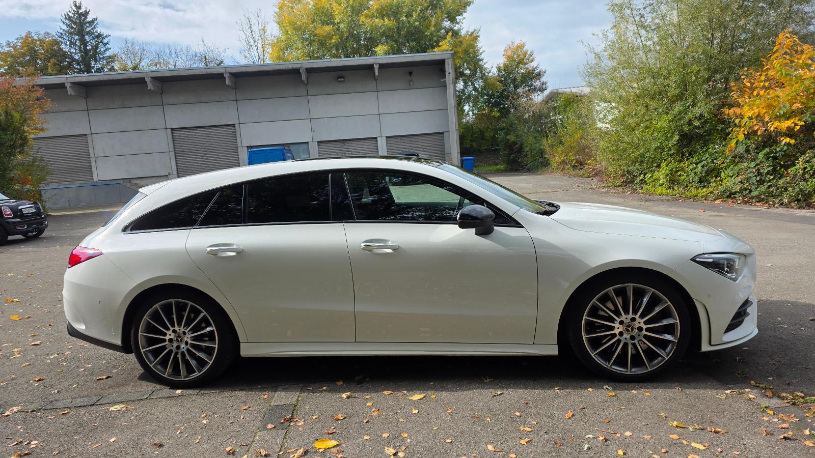 Mercedes-Benz CLA 250 Shooting  4Matic AMG*Pano*Navi*SHZ*LED*