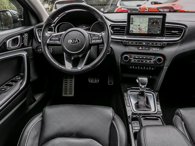 Kia Ceed Sportswagon Platinum Edition Stauassistent