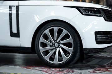 Land-Rover Range Rover - 7