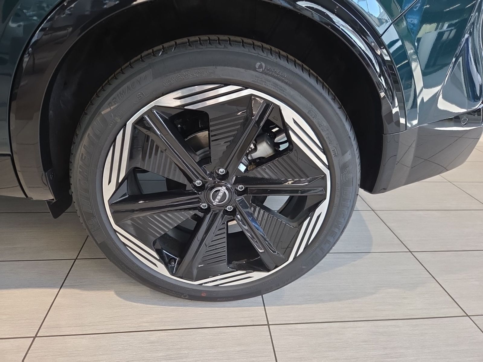 Fahrzeugabbildung Nissan Qashqai 1.5 VC-T Tekna e-Power 205 PS Autoom. *P