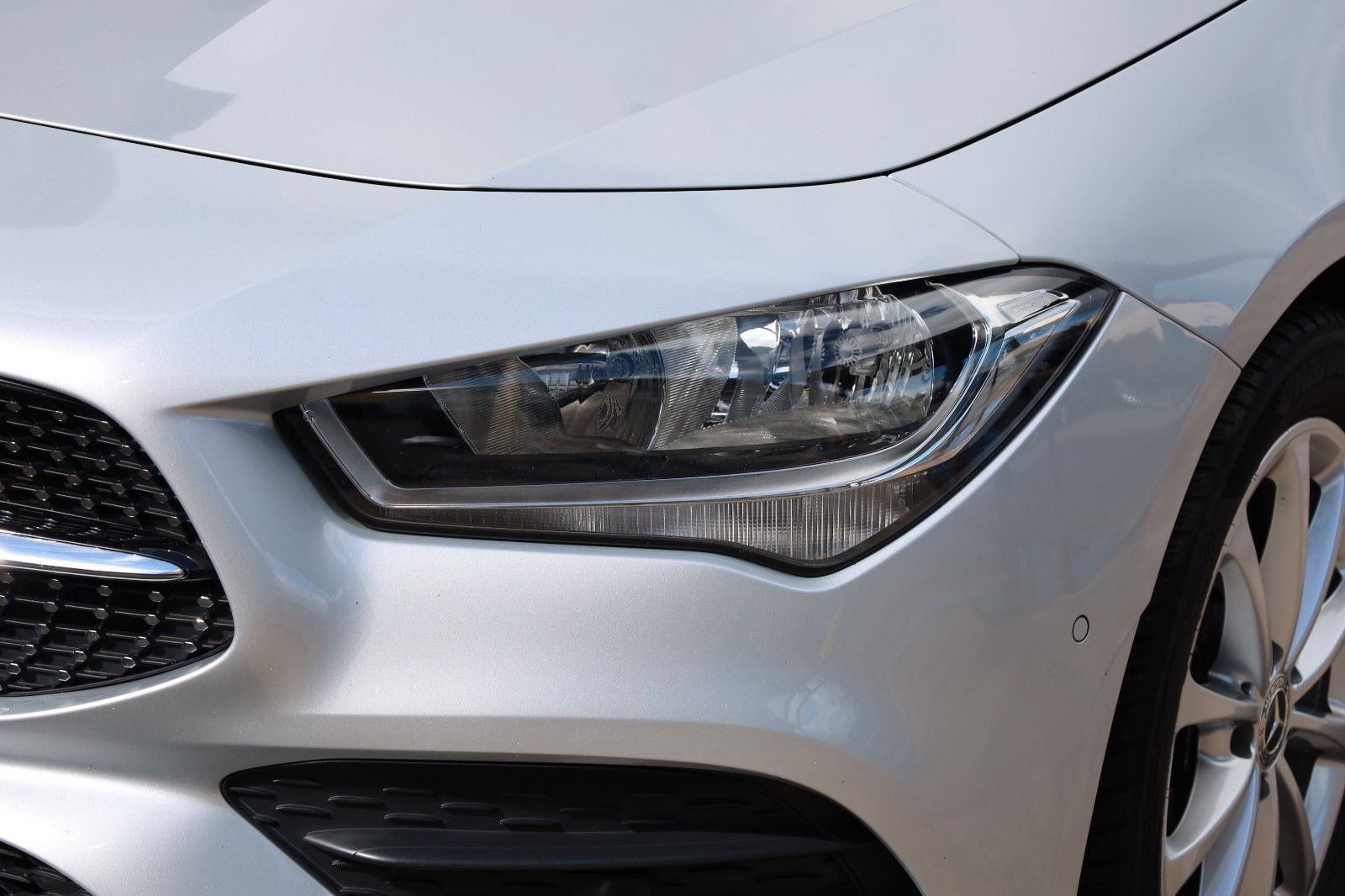 Fahrzeugabbildung Mercedes-Benz CLA 220d SB 4M AMG Line T.Leder,Navi,Night/ParkP