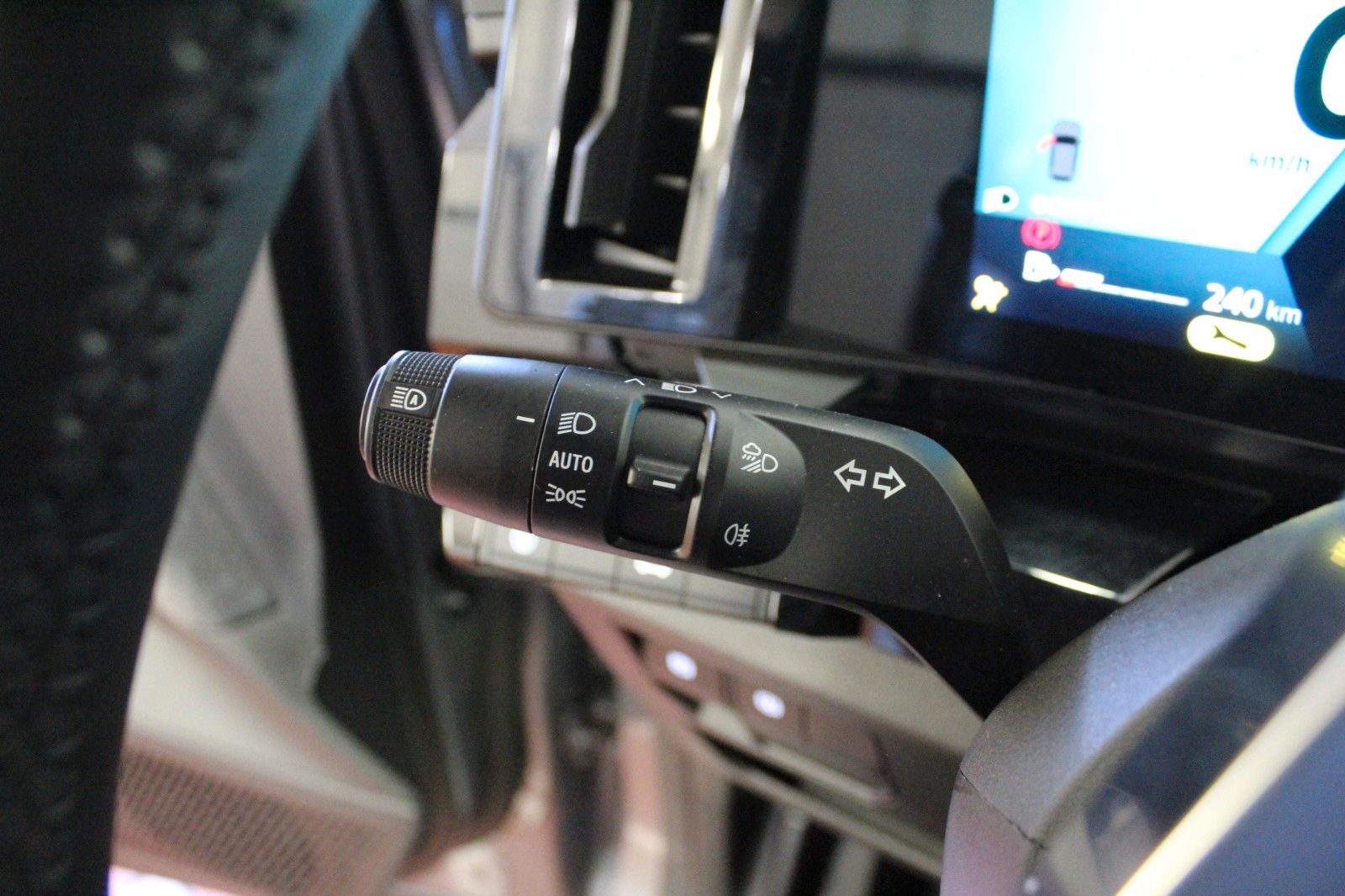 Fahrzeugabbildung Renault Espace Full Hybrid 200 Techno 7 Sitzer