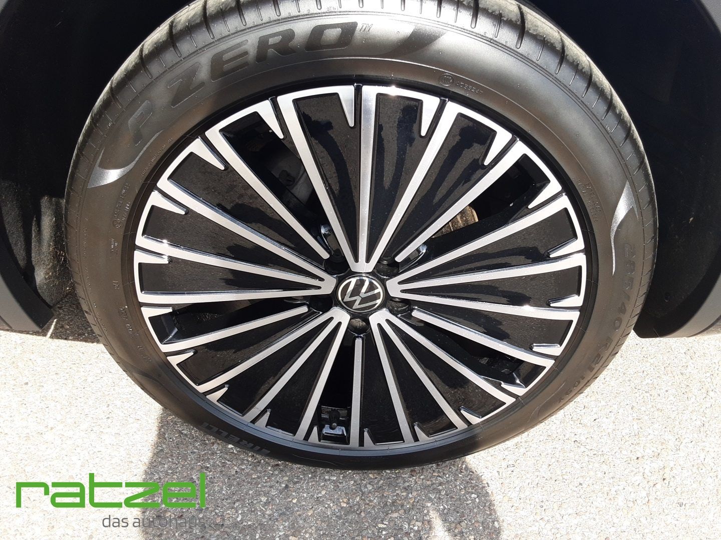 Fahrzeugabbildung Volkswagen Touareg Elegance 3.0 V6 TDI 4MOTION 8-Gang Aut.