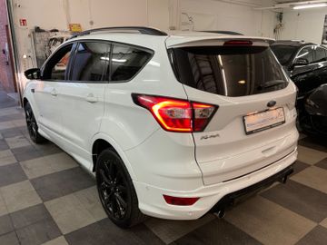 Ford Kuga - 2