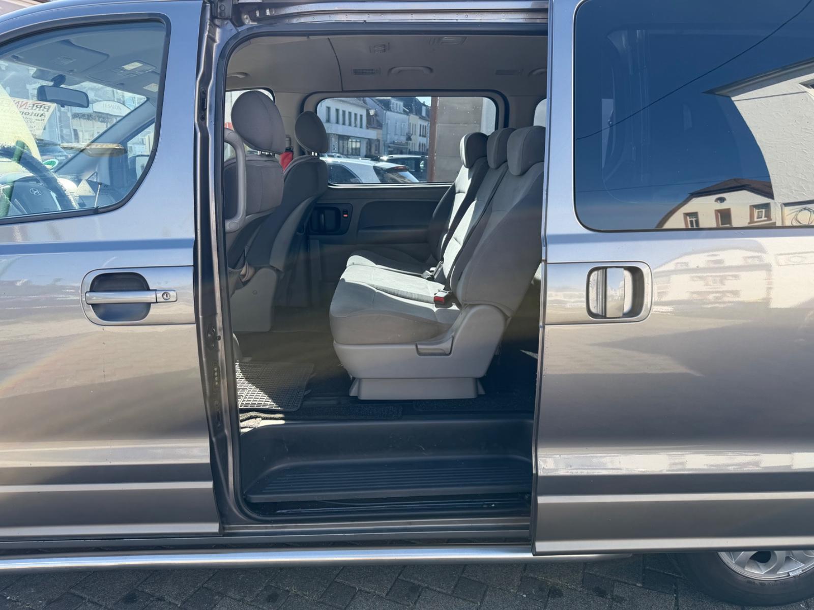 Hyundai H-1 Kasten 8 SITZER TUV 10/2026