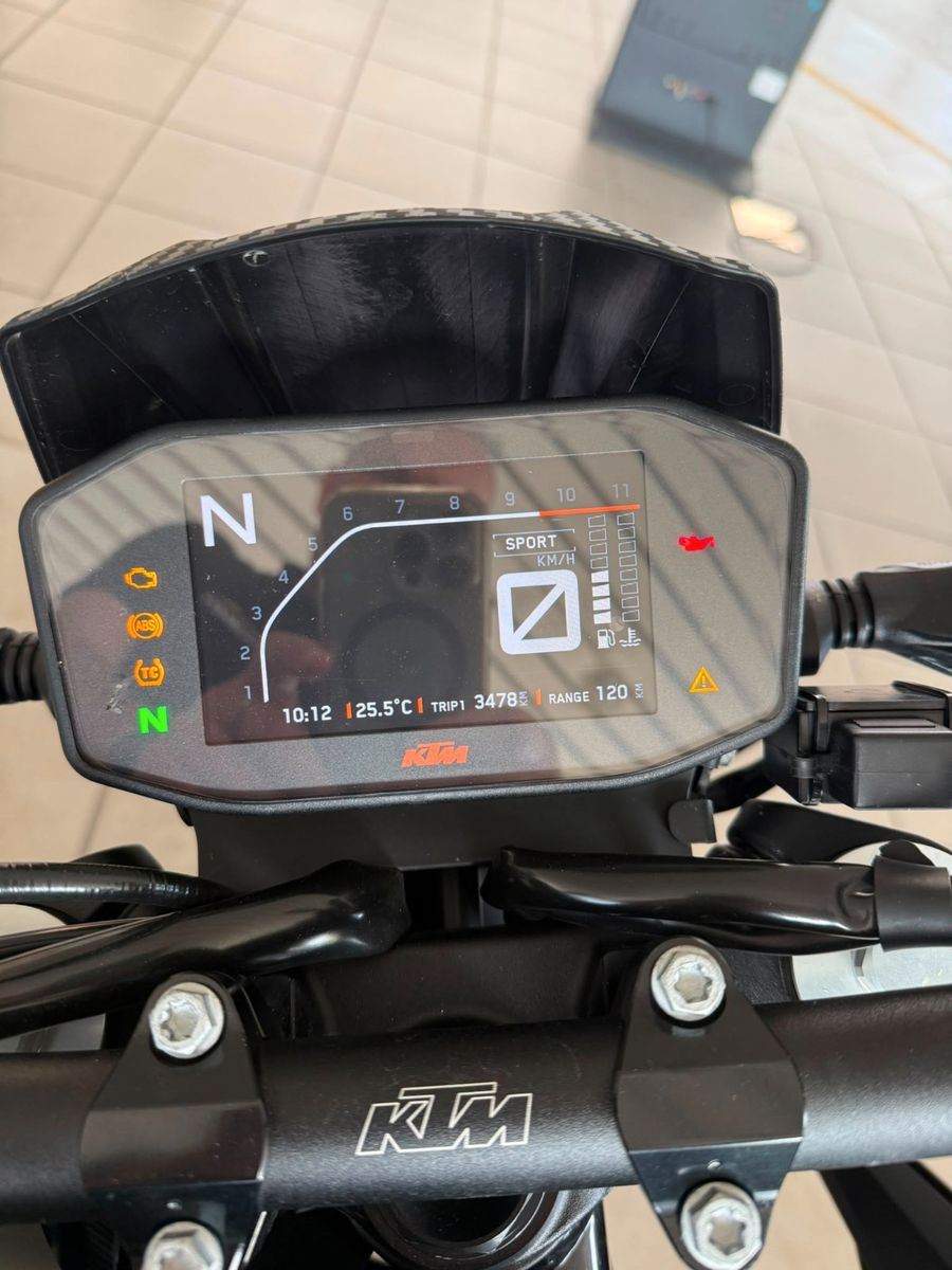 Fahrzeugabbildung KTM DUKE 790