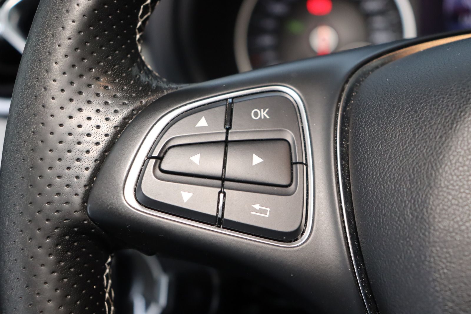 Fahrzeugabbildung Mercedes-Benz B 180 d * LED * Navigation