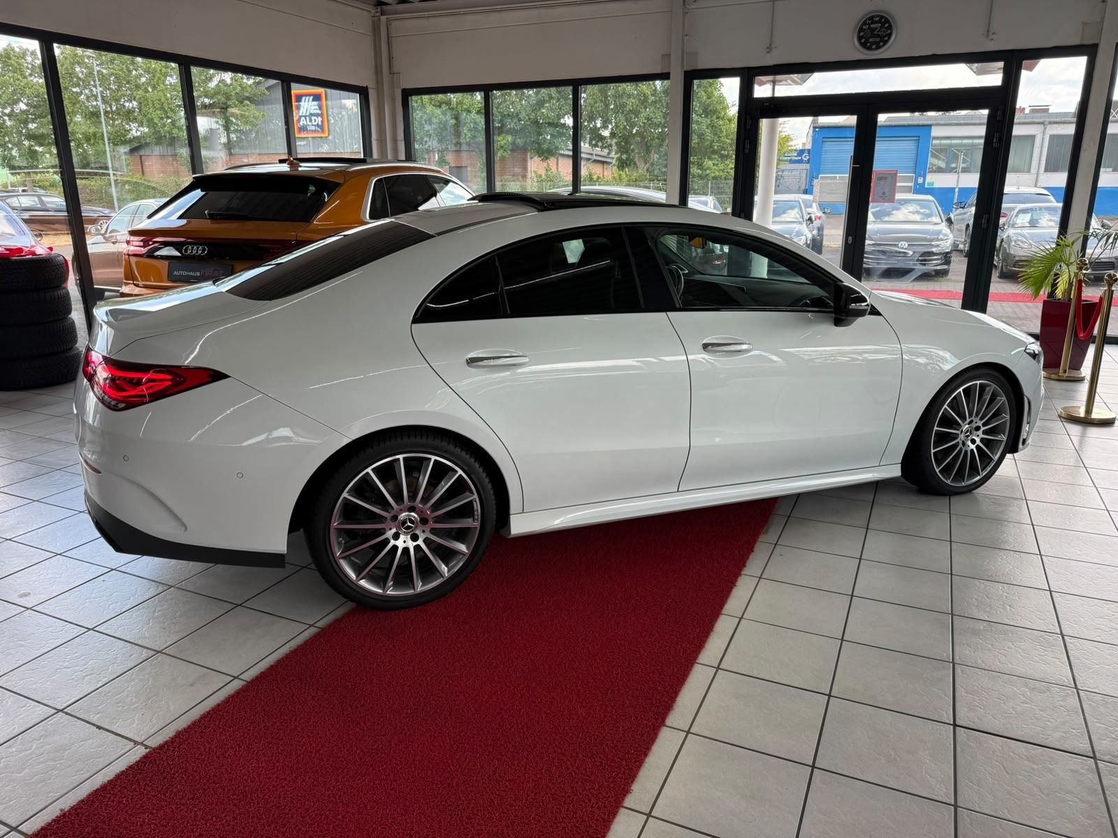Mercedes-Benz CLA 200 Amg Line PanoramaSD Kamera LED Navi Teil foto 5