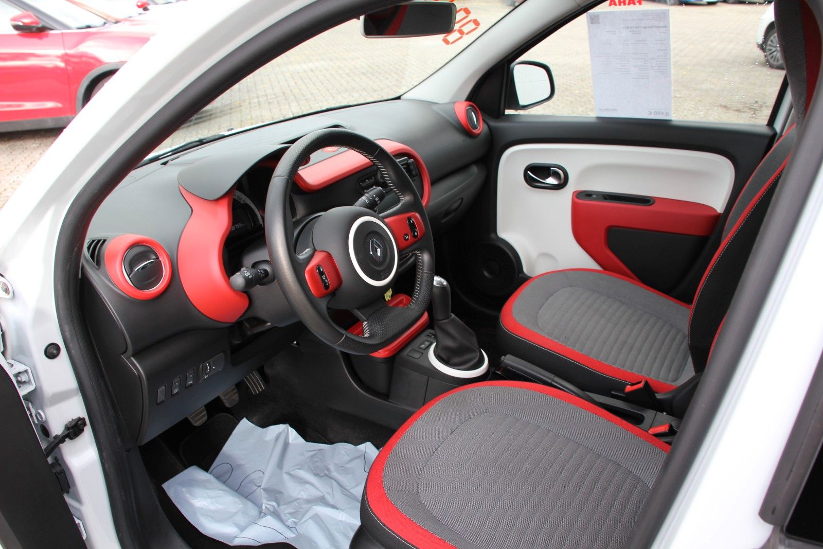 Fahrzeugabbildung Renault Twingo Chic 1.0 SCe