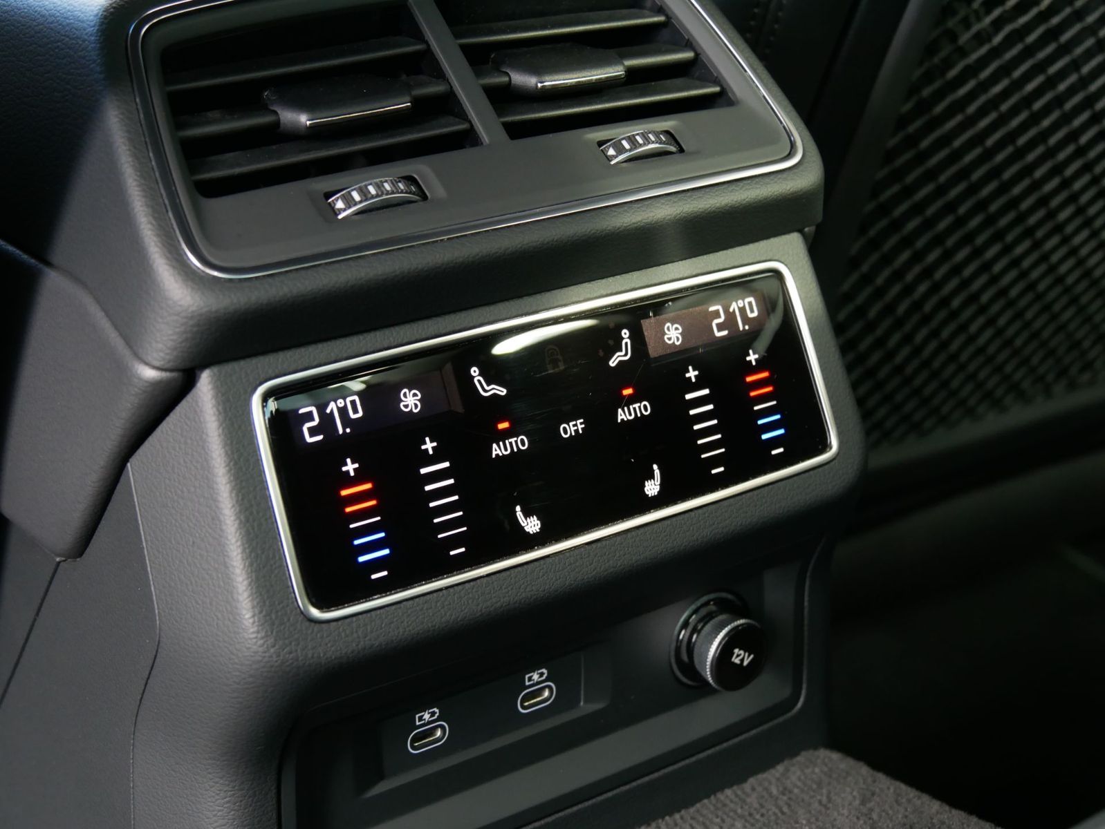 Fahrzeugabbildung Audi A6 55 TFSI e quattro sport MATRIX LED 21" B&O