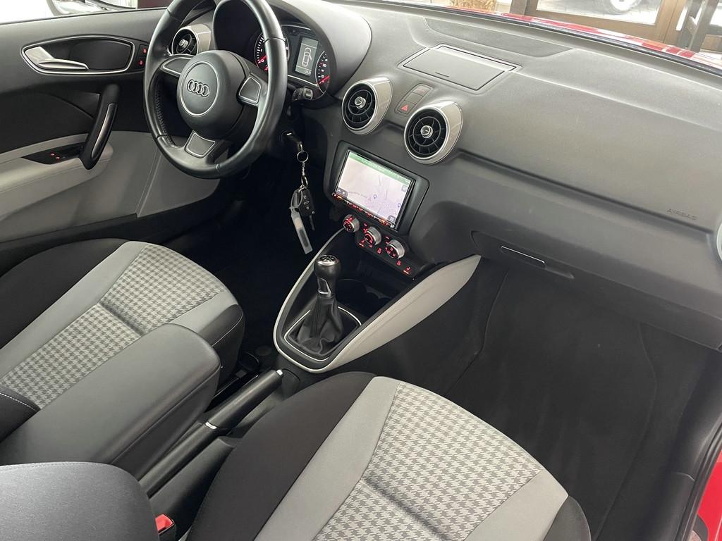 Audi A1 1.2 TFSI Ambition, Navi, Bi-Xenon, Sitzheiz.
