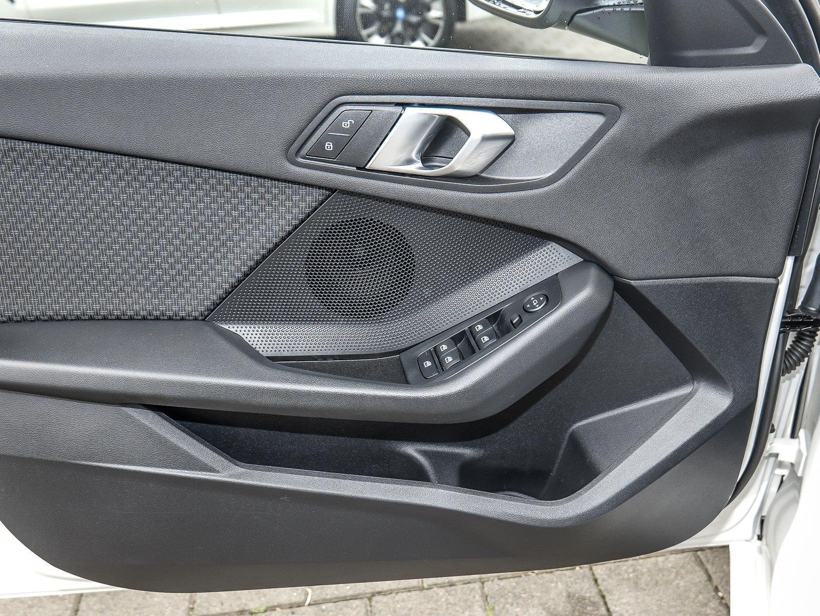 BMW 118 i NAVI LED PDC V+H DAB Tempomat Sitzheiz., миниатюра 20