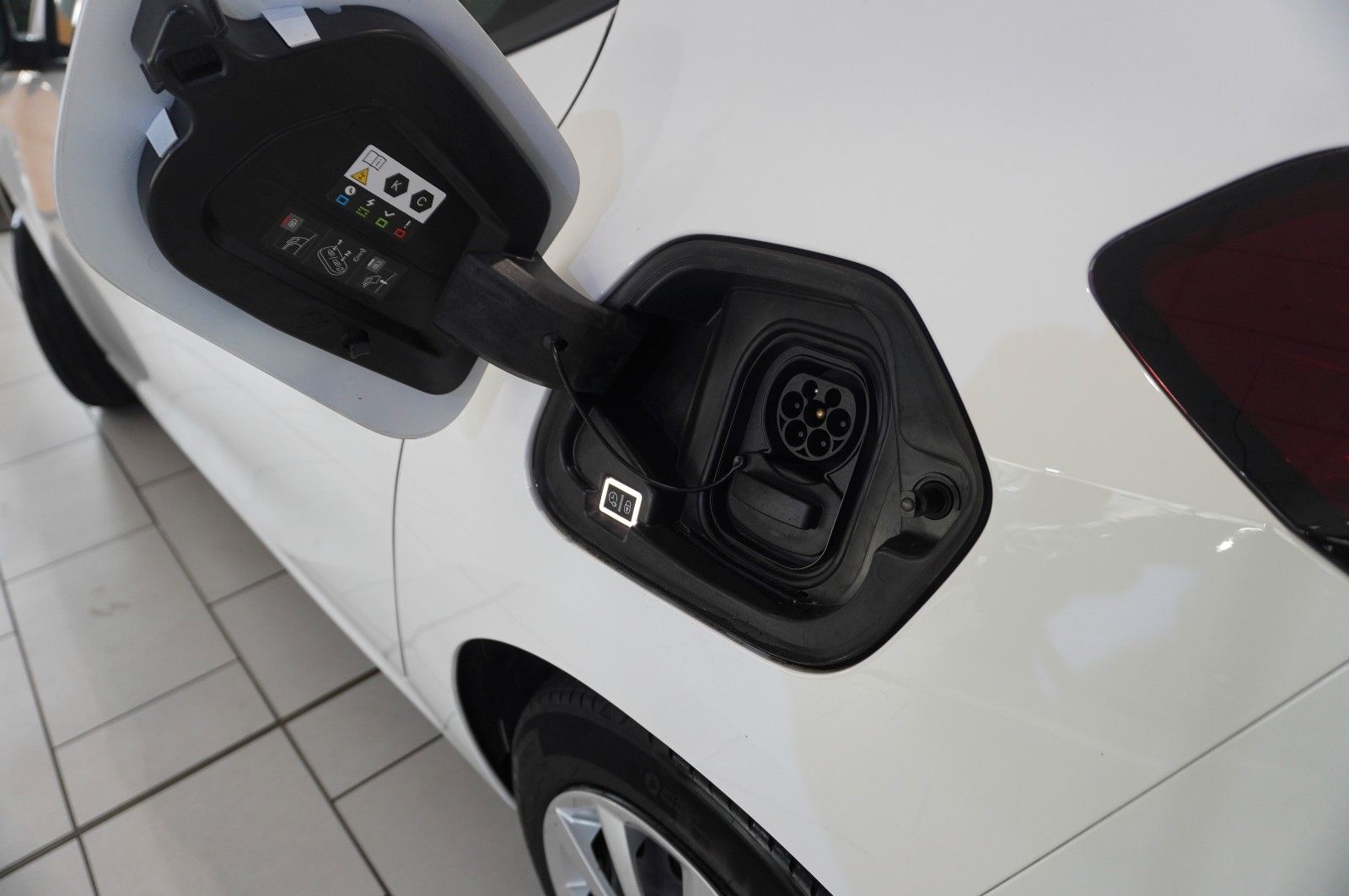 Fahrzeugabbildung Opel Corsa-e  EDITION 7,4kw/50kwh/Wärmepumpe
