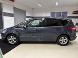 Ford S-MAX Titanium SHZ*PDC*TEMP*NAVI*7 SITZER - Ford S-Max mit Diesel-Antrieb: Automatik