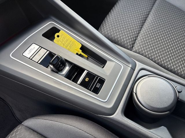 Golf VIII 2.0 TDI DSG ACTIVE IQ.LIGHT+AHK+ACC+HU