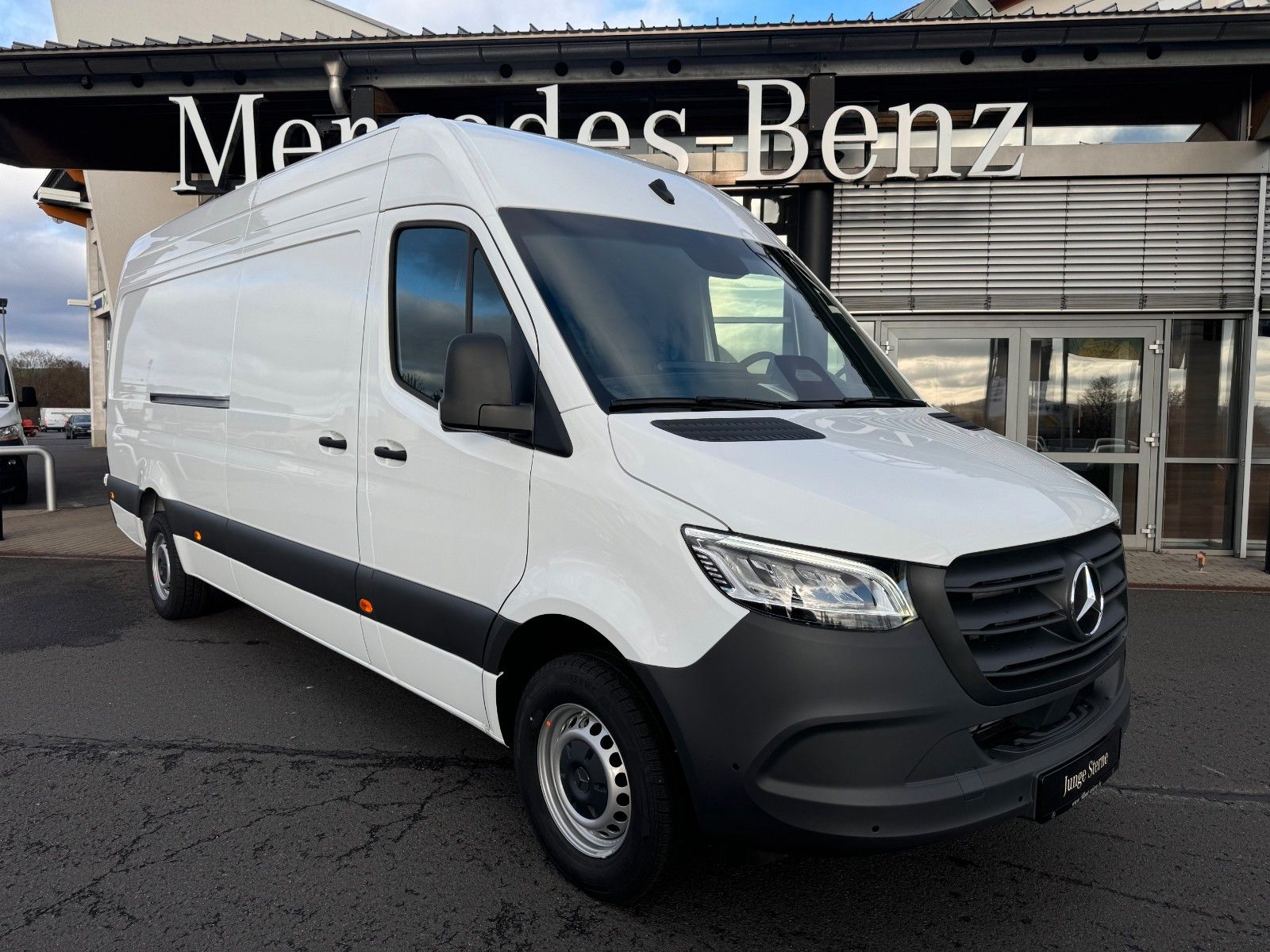 Fahrzeugabbildung Mercedes-Benz Sprinter 319 CDI 4325 Klimaautom Kamera LED
