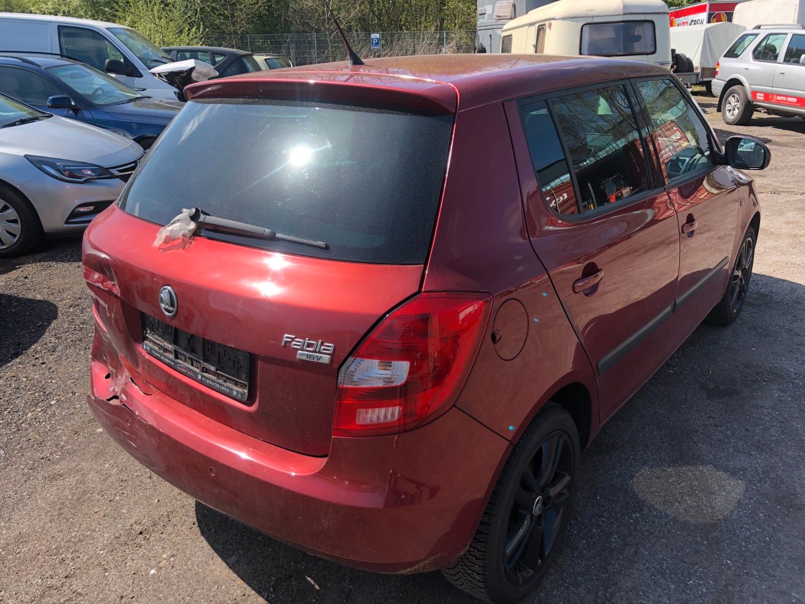 Fahrzeugabbildung SKODA Fabia Ambiente Heckschaden