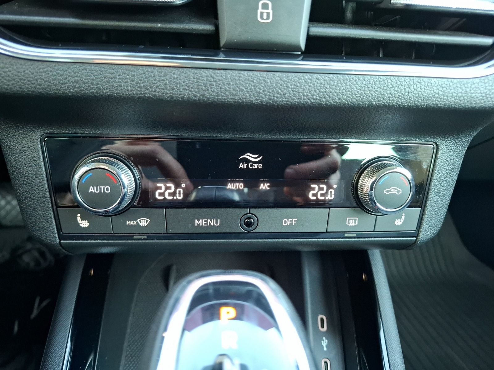 Fahrzeugabbildung SKODA Kamiq TSI Clever DSG LED Navi AID GRA RFK SH