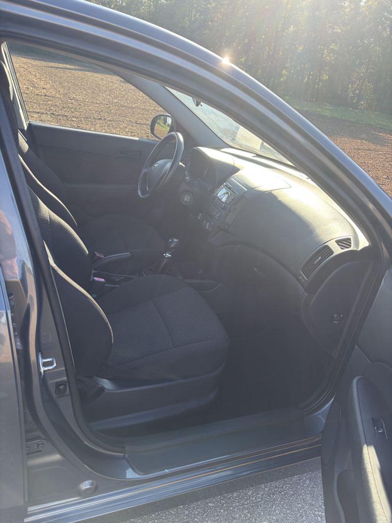 Hyundai i30 2010 — photo 10