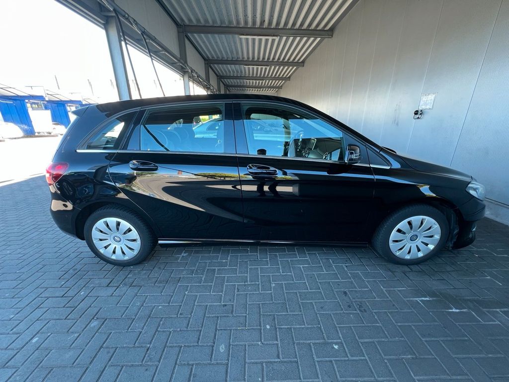 Image of Mercedes-Benz B 200