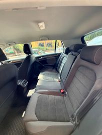 Volkswagen Golf - 9