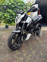 KTM 690 Duke III - KTM 690 DUKE III