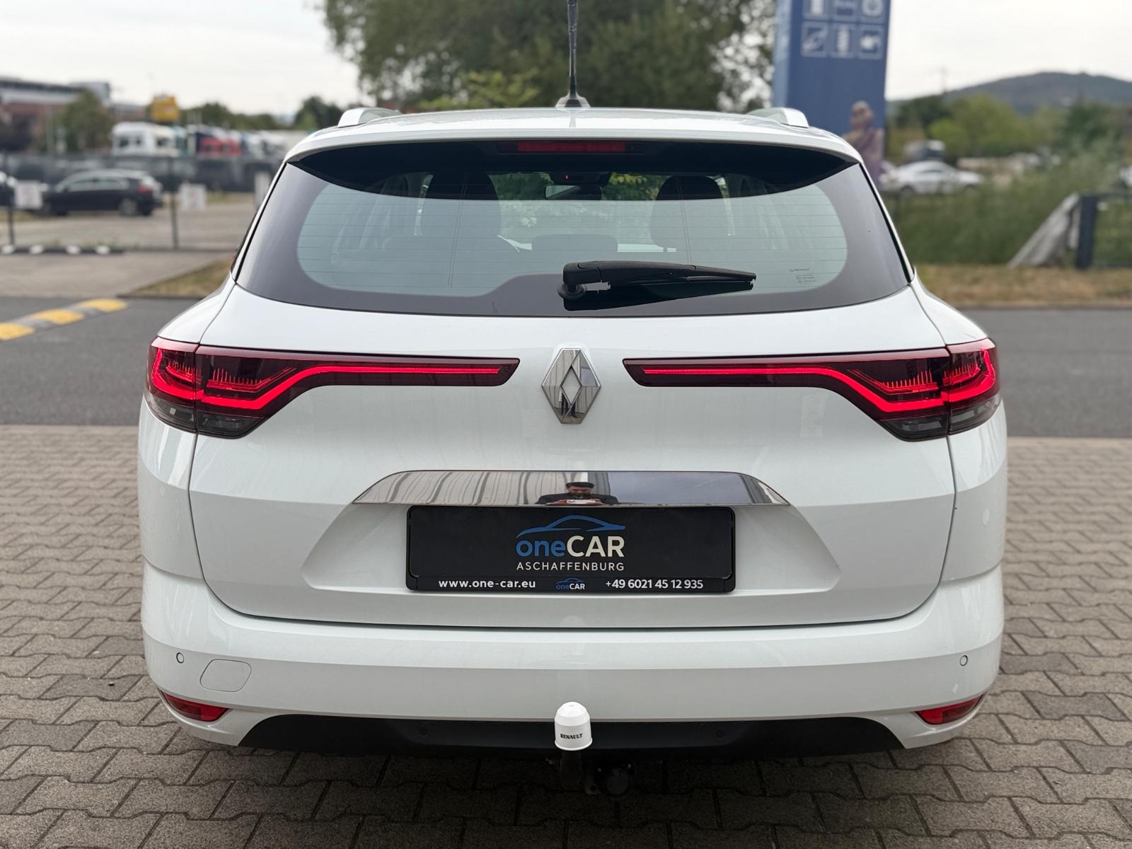 Renault Megane IV GT Automatik CarPlay Kamera AHK Spur