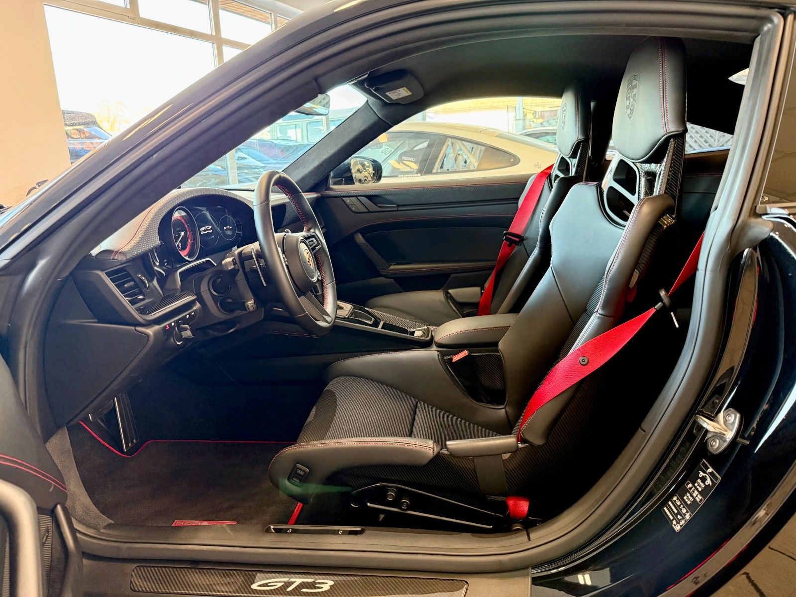 Fahrzeugabbildung Porsche 911 992 GT3 Touring PDK Vollschalensitze/Carbon