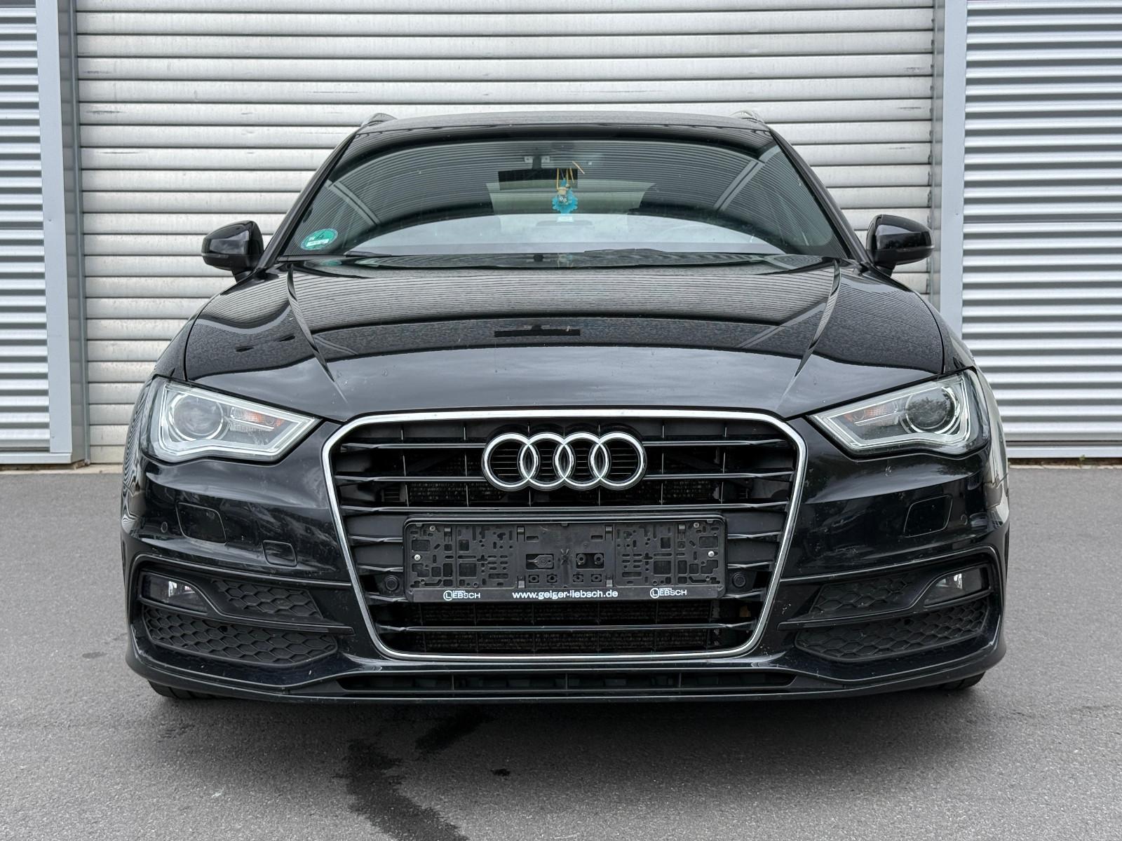 Audi A3 Sportback S-Line Navi SHZ PDC Xenon Tempomat