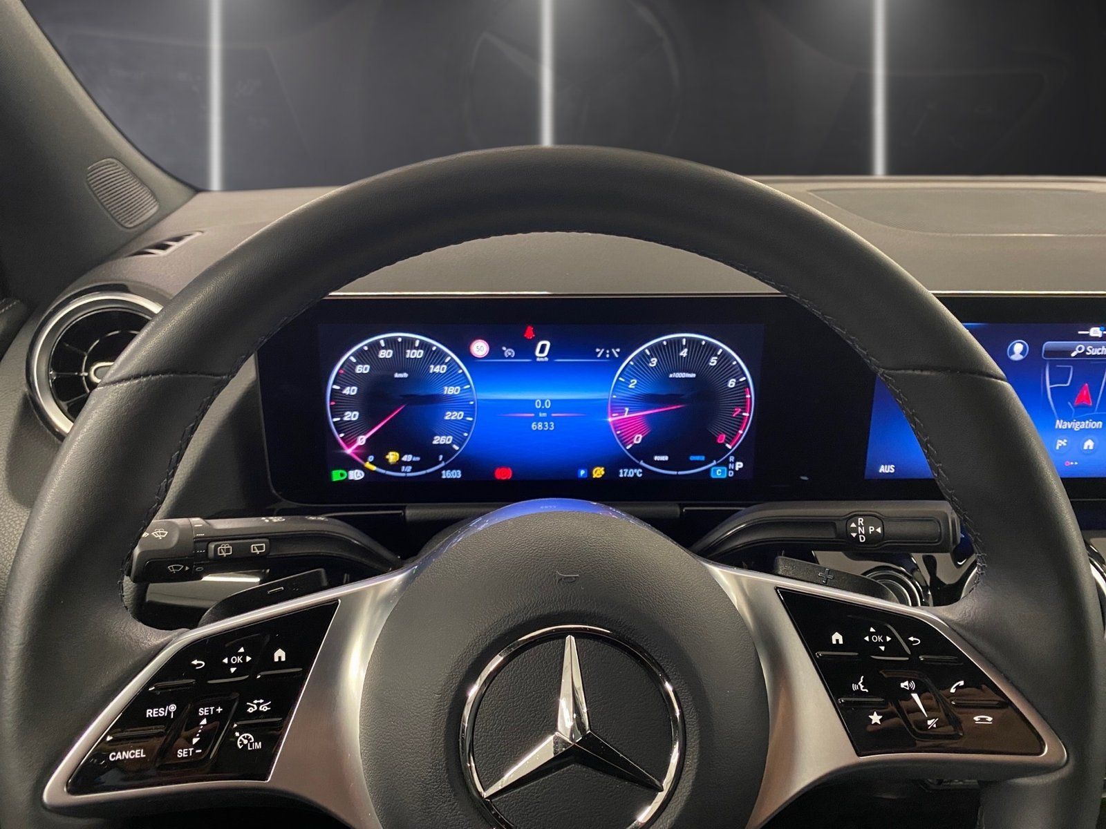 Fahrzeugabbildung Mercedes-Benz GLA 180 Progressive*Kamera*LED*Sportsitz*CarPlay