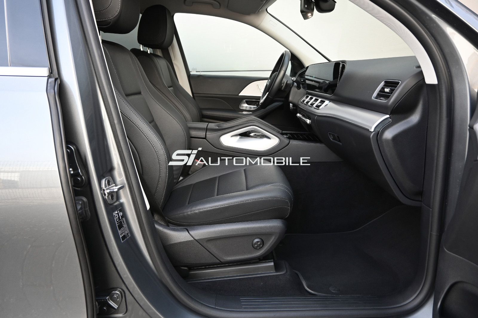 Fahrzeugabbildung Mercedes-Benz GLE 350 e 4M AMG °ACC°AHK°AIRMATIC°360°4-ZONEN