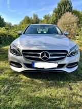 Mercedes-Benz 220 - mit Diesel-Antrieb: Taxi, Limousine