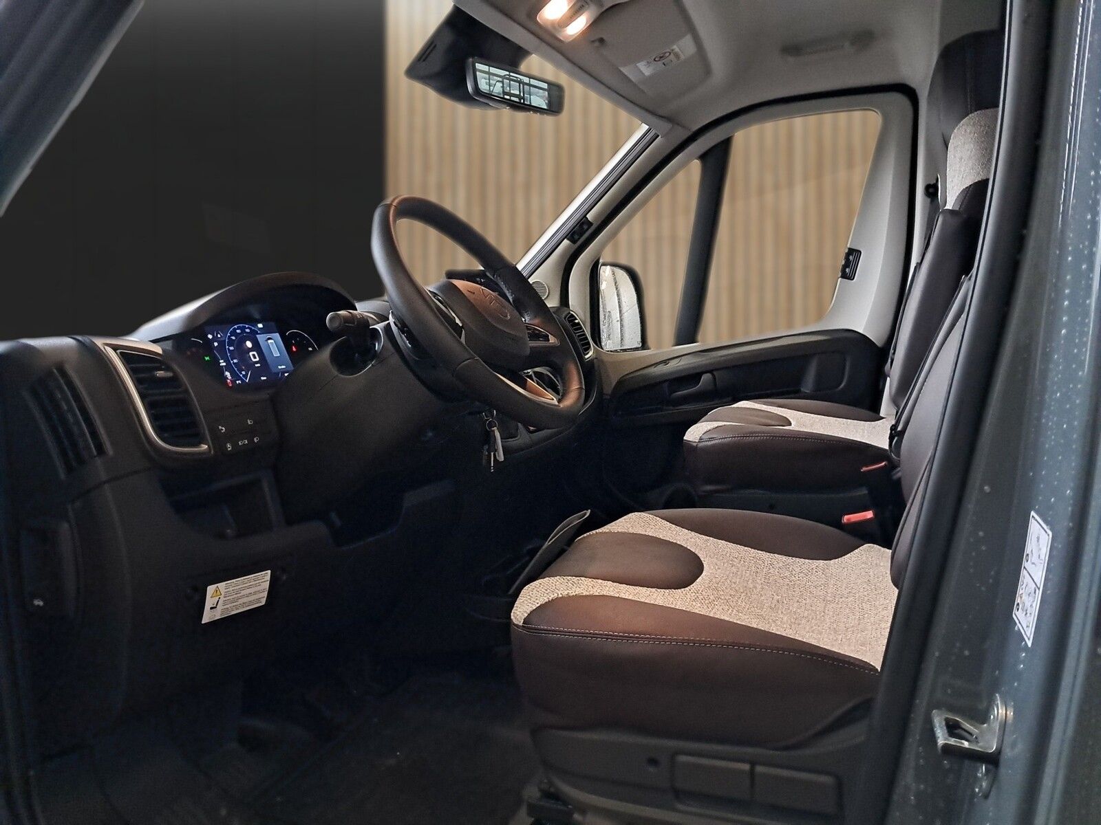 Fahrzeugabbildung Pössl Roadcruiser Revolution Citroen Premium, 180 PS