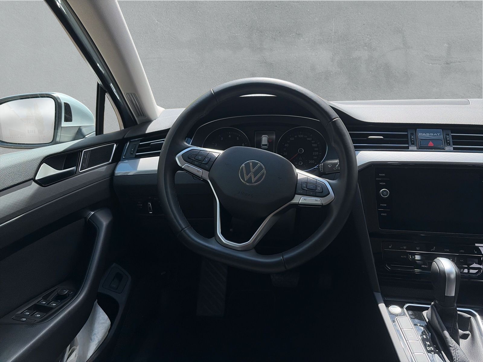 Fahrzeugabbildung Volkswagen Passat Variant 1.5 TSI Business Kamera AppConnec