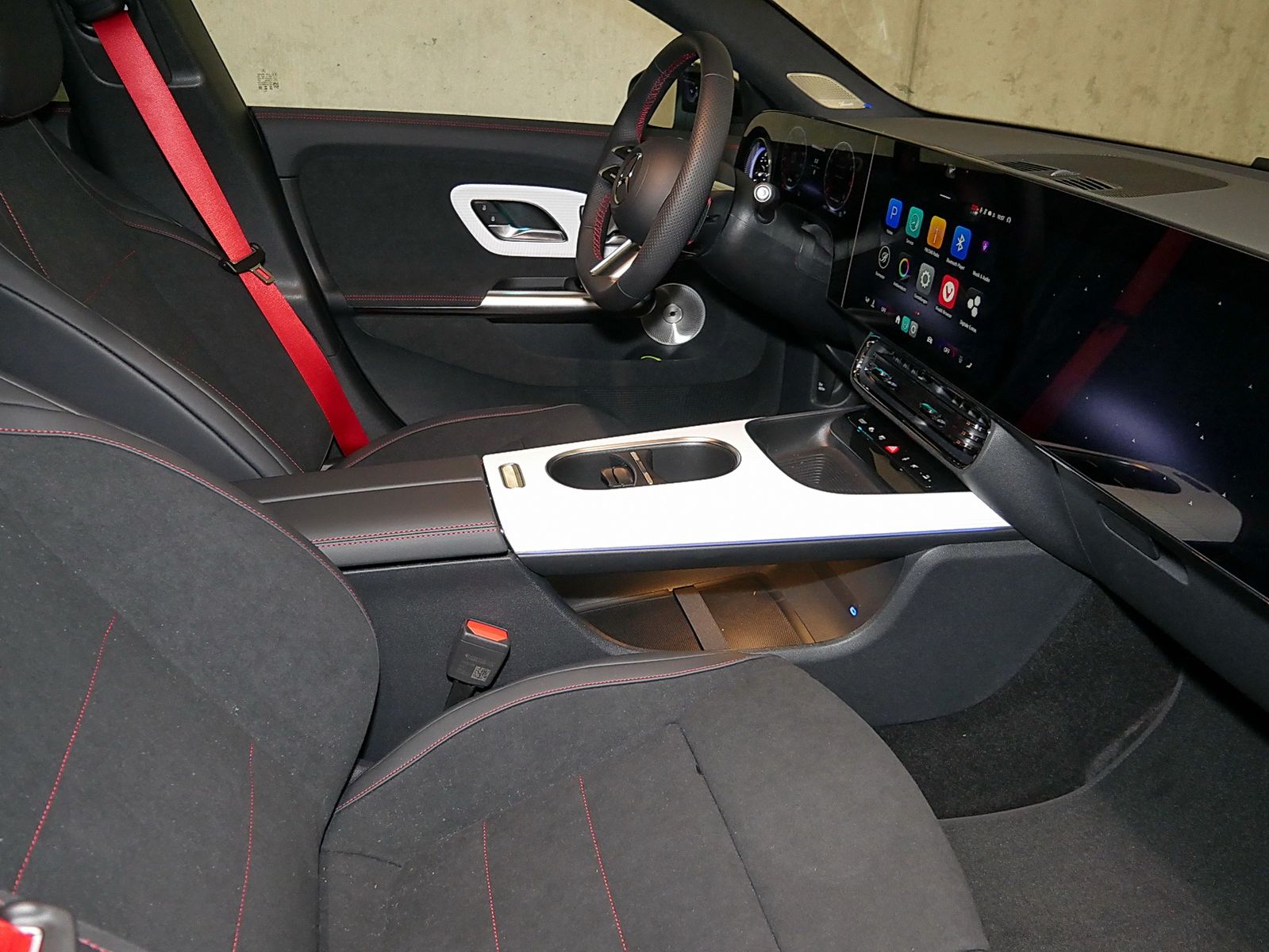 Mercedes-Benz CLA 220 4MATIC AMG neues Modell MBUX Superscreen foto 6