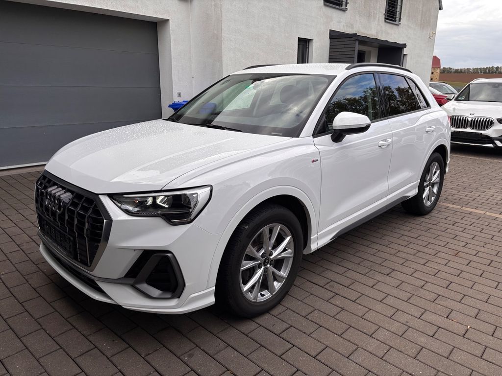 Image of Audi Q3