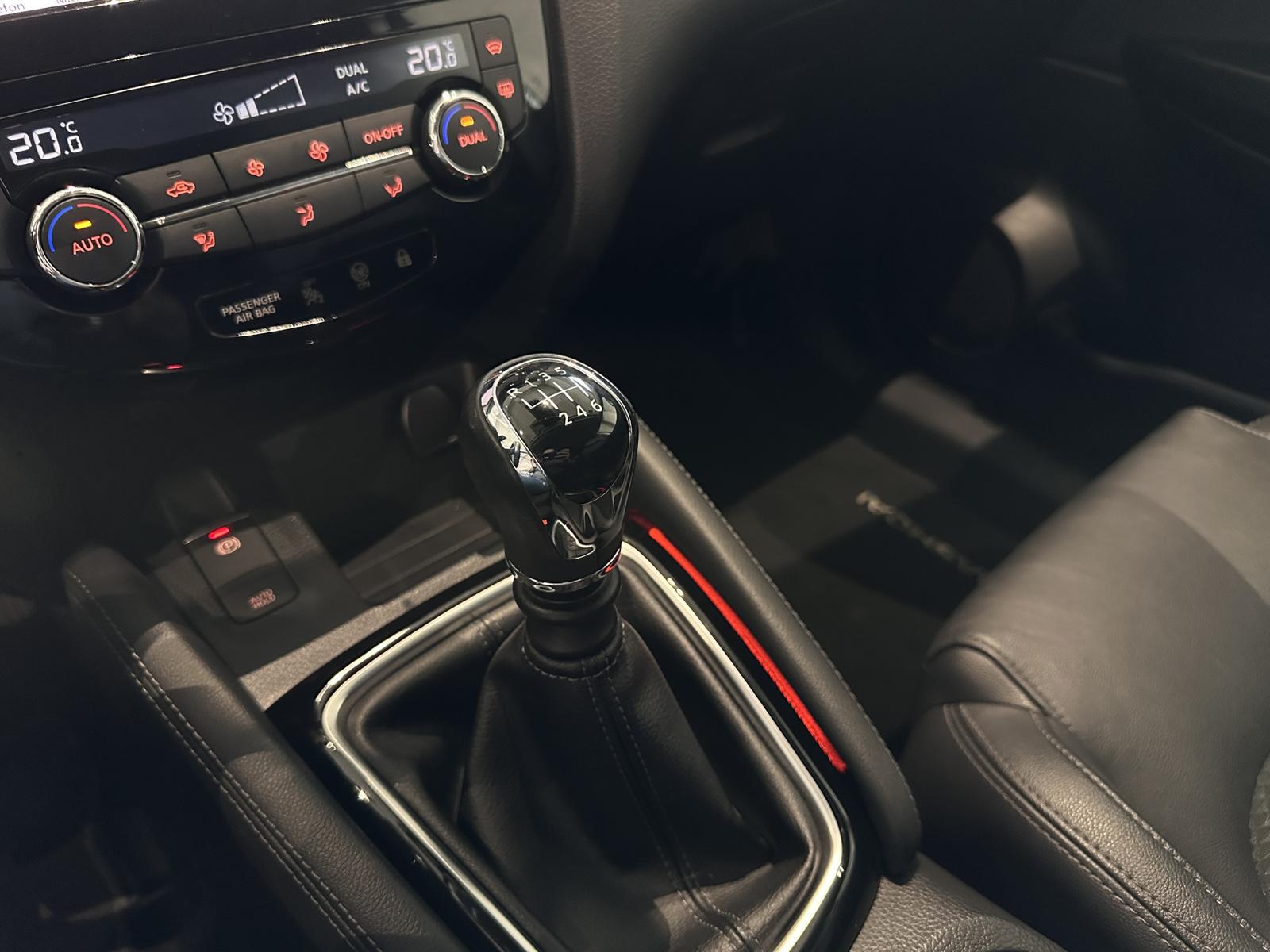 Nissan Qashqai Tekna *ACC, SPURHALTE, TOTWINKEL, 360GR*