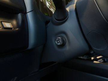 Lexus UX - 11
